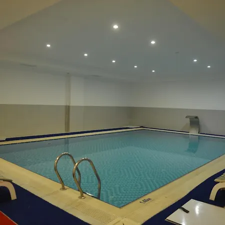 Hotell White Palace Yalova (Yalova)