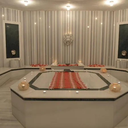White Palace 4*