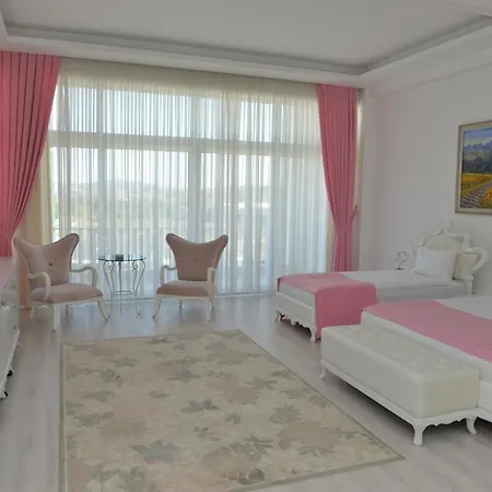 White Palace 4*